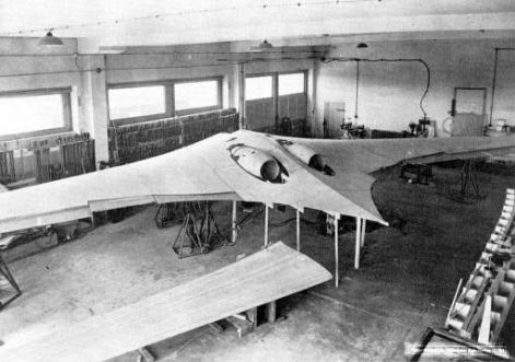 ho-229beingbuildb.jpg